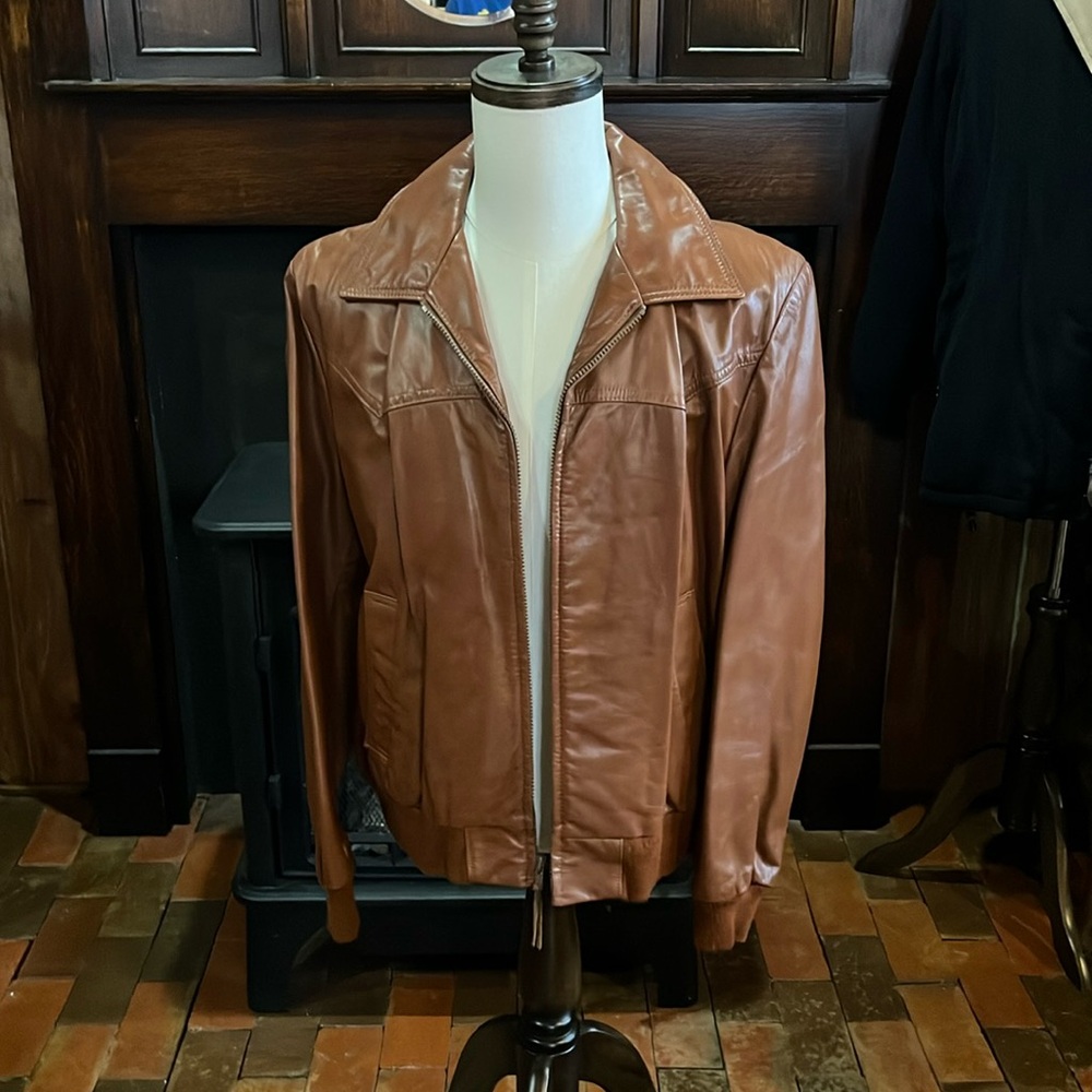 Cresco size 42 chesnut color leather jacket with liner